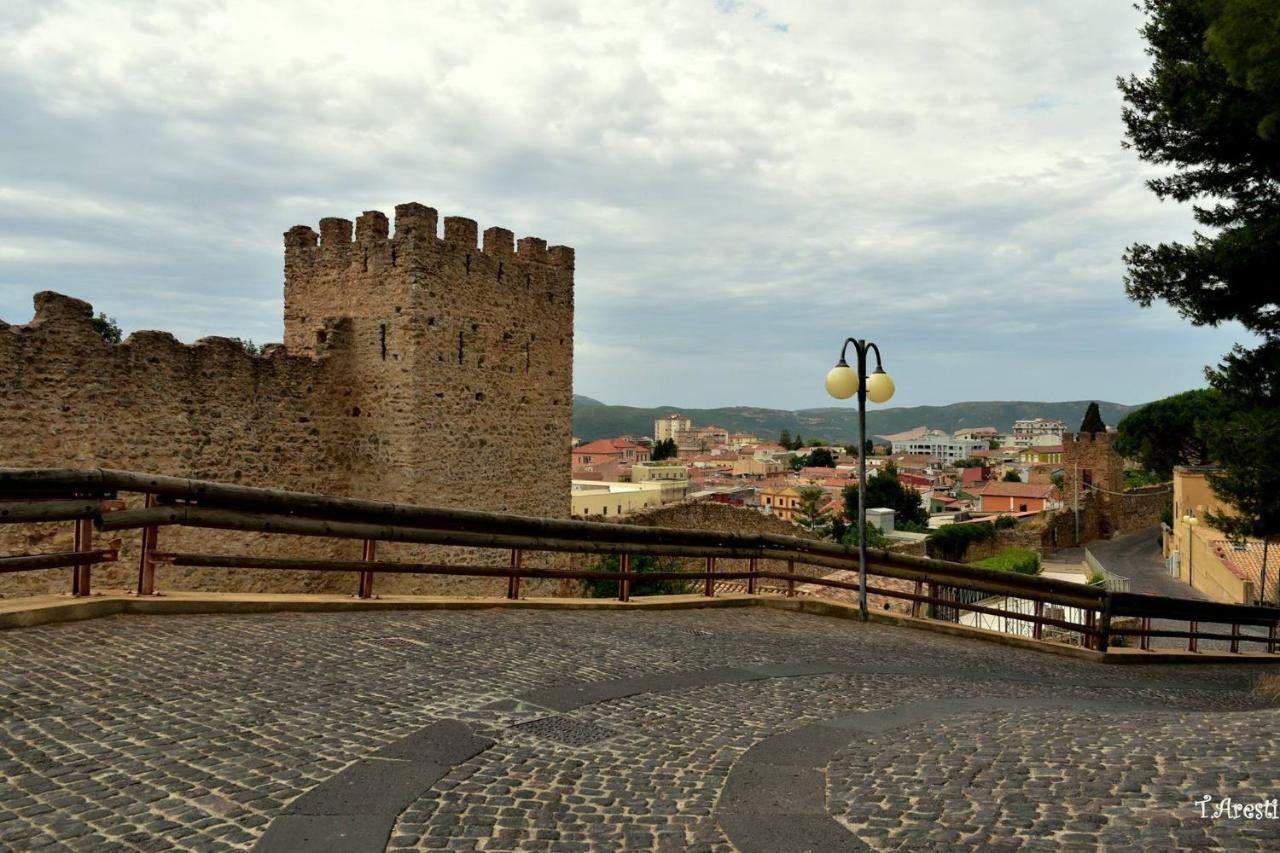 B&B Castello Salvaterra Иглесиас Екстериор снимка