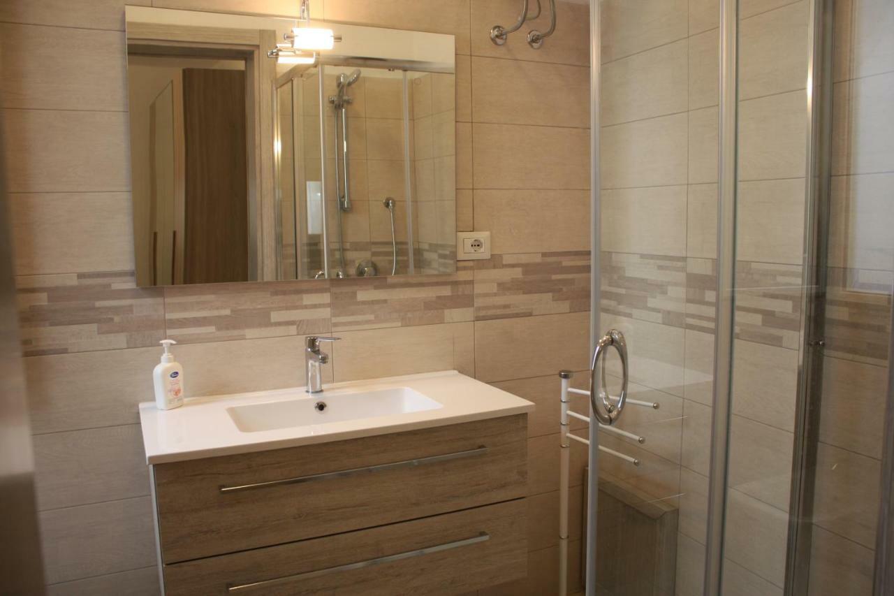 B&B Castello Salvaterra Иглесиас Екстериор снимка